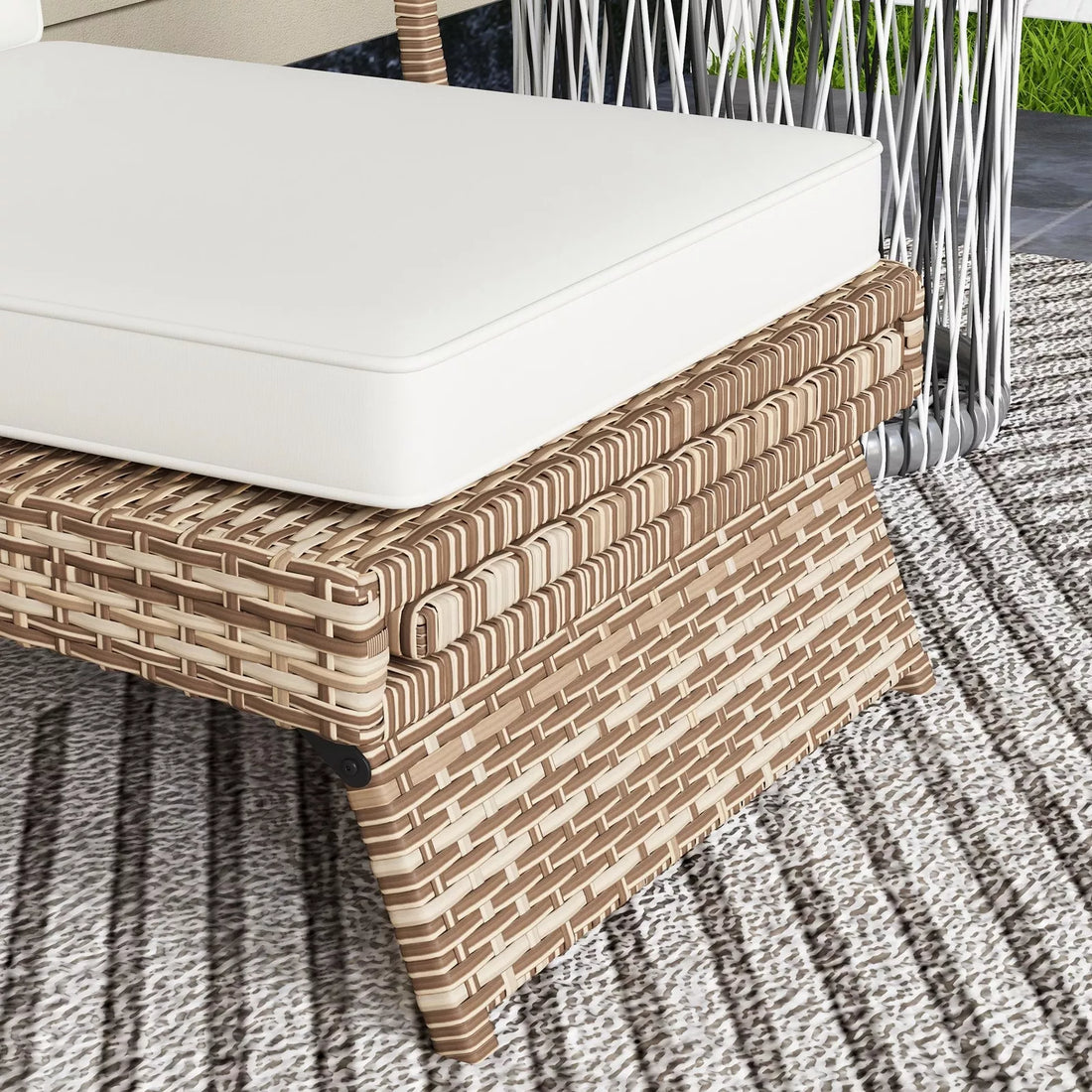 Aya Rattan Outdoor Lounge Chair